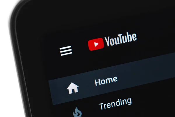 Bilgisayarında Karanlık Mod Olan Youtube Logosu Yakın Plan Youtube Herkesin — Stok fotoğraf