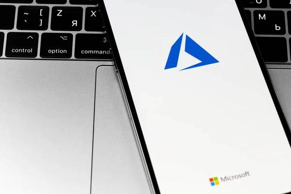Microsoft Azure Logo Auf Dem Bildschirm Smartphone Microsoft Azure Ist — Stockfoto