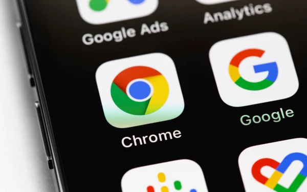 Google Chrome Przeglądarka Aplikacja Mobilna Ekranie Smartfona Zbliżenie Google Chrome — Zdjęcie stockowe