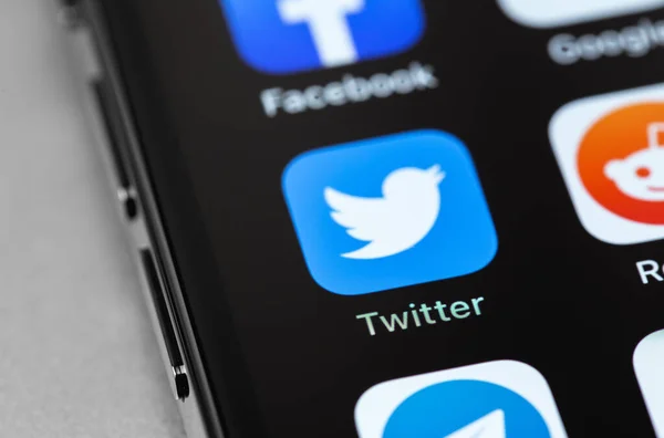 App Mobile Twitter Sullo Smartphone Display Primo Piano Dell Interfaccia — Foto Stock