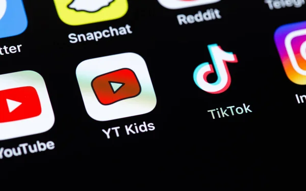 Youtube Kids Aplikasi Ikon Ponsel Tiktok Untuk Anak Anak Layar — Stok Foto