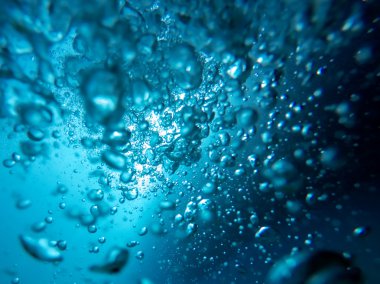 Denizde çok kabarcıklar