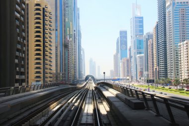 Metro Dubai, Birleşik Arap Emirlikleri 7 Nisan 2014 görünümünde 