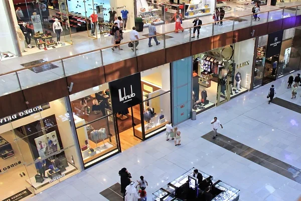 Shoppingcentret Dubai Mall, ovanifrån inne, Förenade Arab Emira — Stockfoto