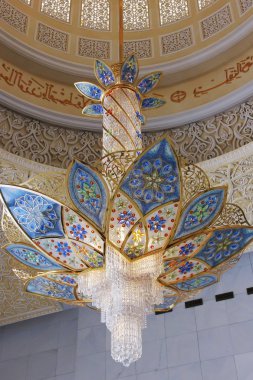 Avize içinde Shiekh Zayed Camisi, Abu Dhabi, Birleşik Arap Em