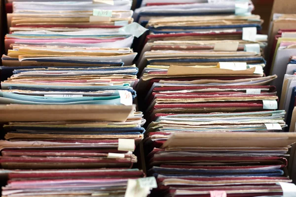 File folders in a file cabinet, card catalog in a library, close — Stock Photo, Image