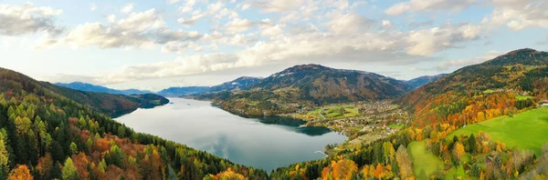Millstaetter See Dbriach Hermoso Lago Carintia Los Alpes Austríacos Durante — Foto de Stock