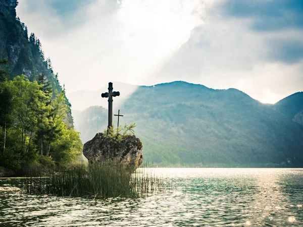 Lake Mondsee Salzkammergut Summer Time View Cross Rock Upper Austria — Foto de Stock