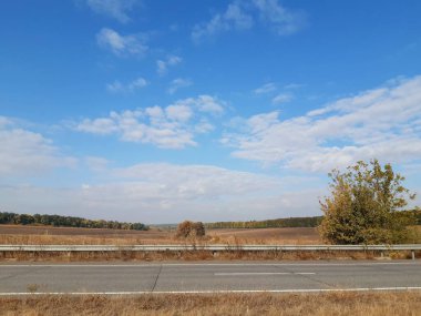 Harkov 'a giderken yolda dur.