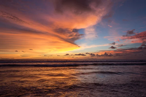 Denizde gün batımı