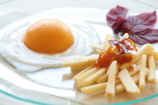 Chips con huevo — Foto de Stock