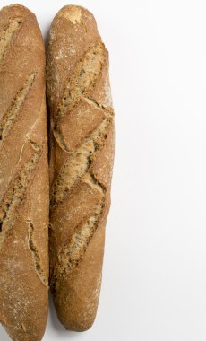 Tarafsız bir arka plan üzerinde tava