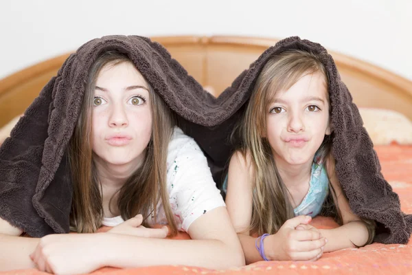 Portrait of two sisters — Stock Photo, Image