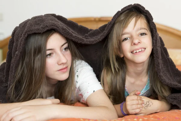 Portrait of two sisters — Stock Photo, Image
