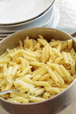 bir pot makarna pişmiş