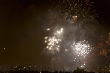 Alborada havai fişek ücrete bir saat Elche şehir içinde.