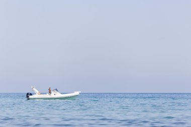 Villajoyosa dere havuz durdurmak için Motorlu tekne.