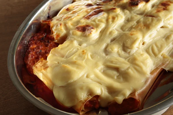 Horno casero de madera de lasaña — Foto de Stock