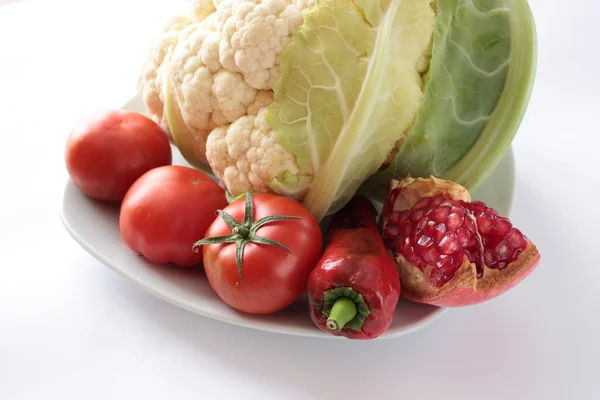 Cauliflower, pepper, tomato and cucumber — Stock Photo, Image