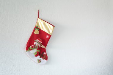 Duvarda Noel süsü var.