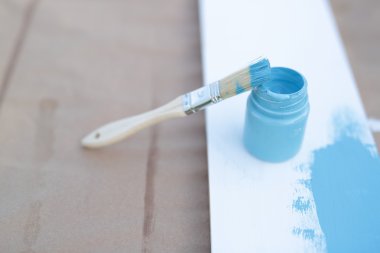 boyalı ahşap plakalar