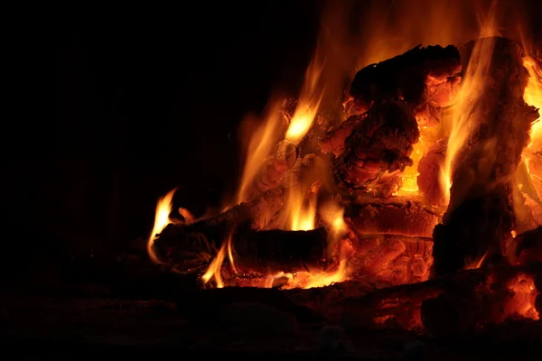 Feuer eines Holzfeuers — Stockfoto