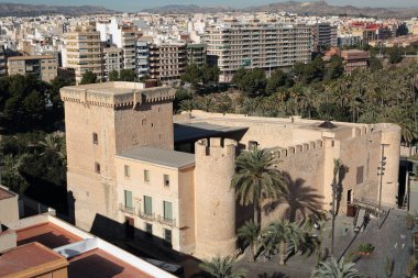 Elche sarayda Altamira