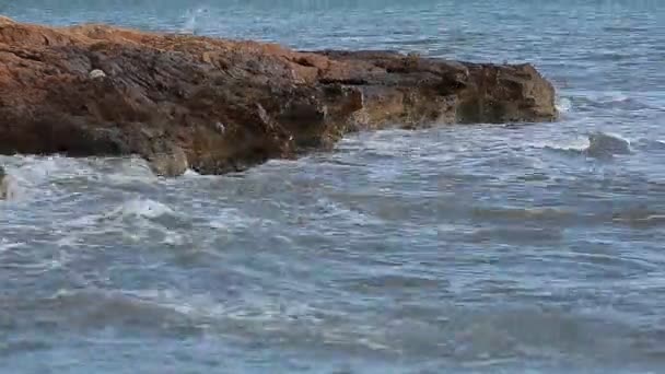 Rock beach in Santa Pola — Stock Video