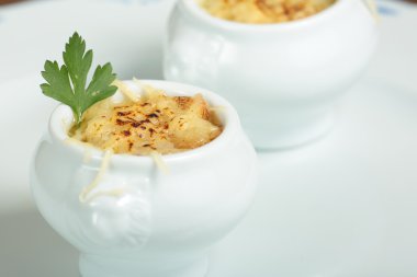 Hizmet soğan çorbası