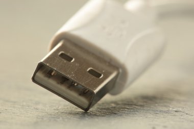 USB kablosu şarj