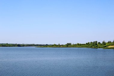 # Mavi gökyüzünün altında #.