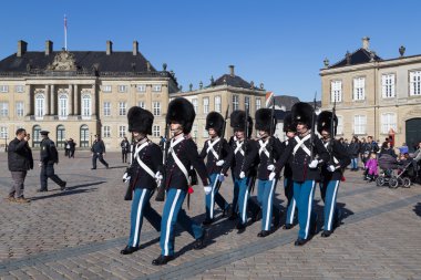 Kraliyet muhafızları Amalienborg Sarayı Kopenhag, Danimarka