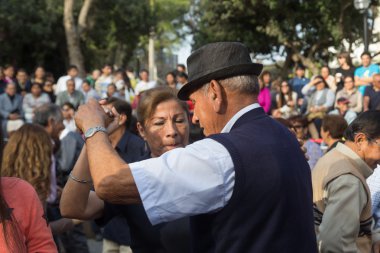 Cumartesi Salsa dans Parque Kennedy, Miraflores, Lima, Peru