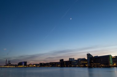 Copenhagen manzarası ve liman gece