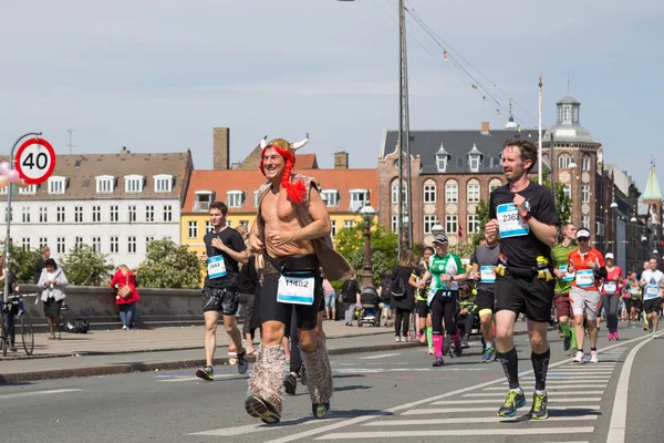 Maratona de Copenhague 2016 traje viking — Fotografia de Stock