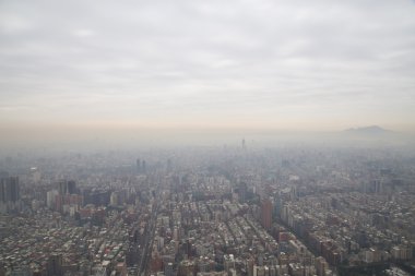 Smog Taipei 101 kulesinden görüldüğü gibi üzerinde