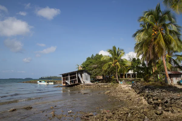 Místní vesnice na Šalamounových ostrovech — Stock fotografie