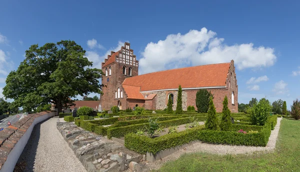 Igreja tradicional dinamarquesa em Melby — Fotografia de Stock