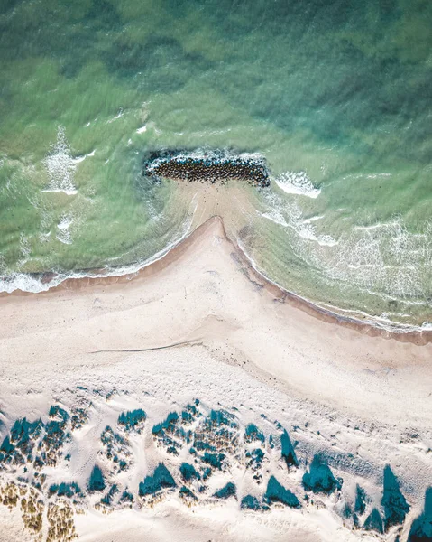 Breakwater bij Liseleje Beach, Denemarken — Stockfoto