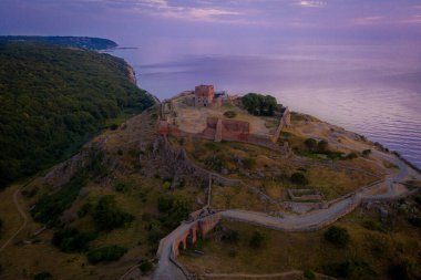 Danimarka, Bornholm 'deki Hammershus Kalesi Drone View