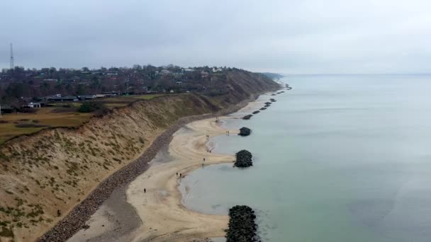 Kustlinje vid Vejby Strand, Danmark — Stockvideo