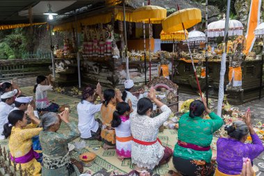 Bali dili Tapınağı töreni