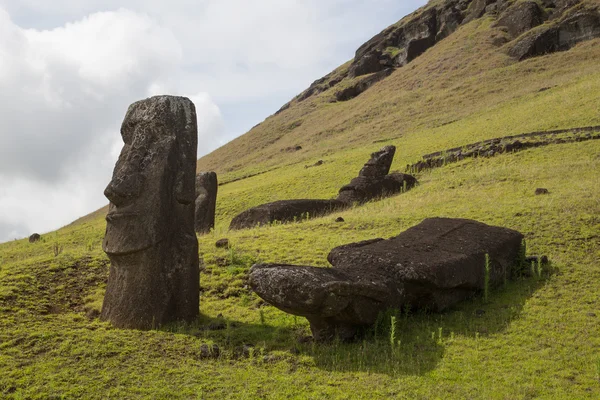 Carrière de pierre Rano Raraku sur l'île de Pâques — Photo