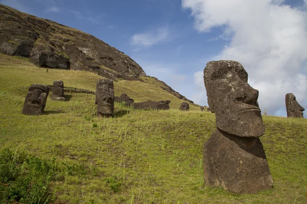 Pedra de Rano Raraku na Ilha de Páscoa — Fotografia de Stock