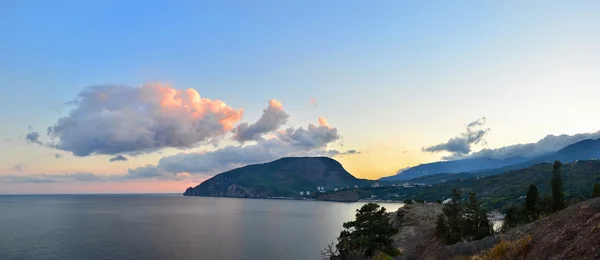 Kırım'da, Bear Mountain