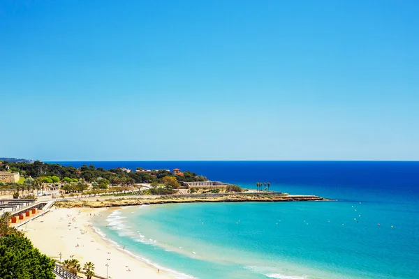 España. Tarragona. La vista desde la plataforma de observación en la playa — Foto de Stock