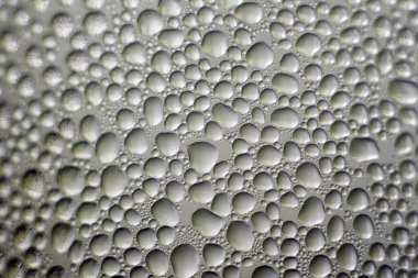 Seçici odaklı su damlaları