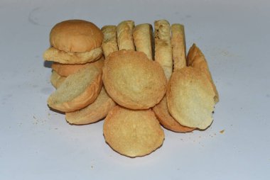 Beyaz arkaplanda şekerleme ürünleri