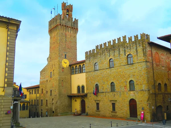 Arezzo, Toskana, İtalya bir sokakta bakış