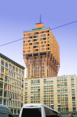 Torre Velasca gökdelen, Milano, İtalya